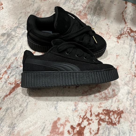 Fenty Pumas - Picture 1 of 5